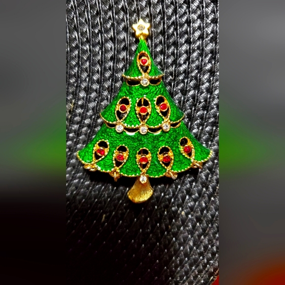 Vintage Christmas Tree Pin - Picture 1 of 2